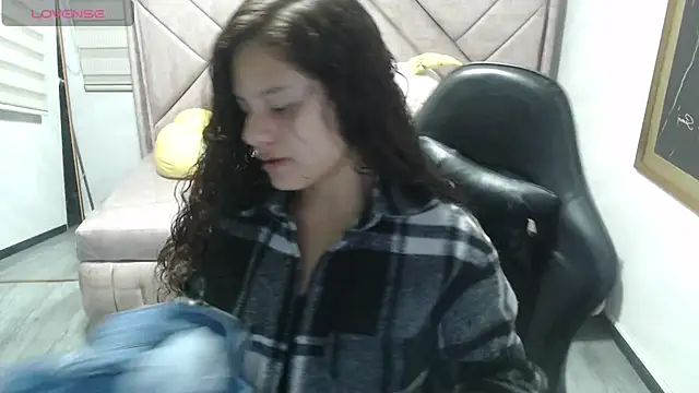 Velvet Moon V online show from January 2026 01:15:01 PM