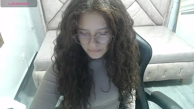 Velvet Moon V online show from March 2026 07:37:01 PM