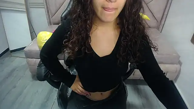 Velvet Moon V online show from September 2025 01:11:02 PM