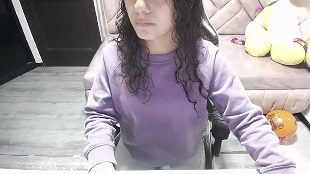 Velvet Moon V online show from October 2025 01:10:02 PM