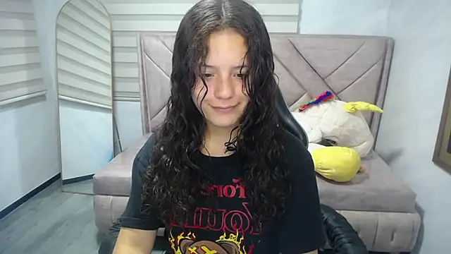 Velvet Moon V online show from September 2025 01:11:02 PM