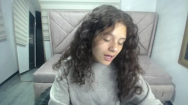 Velvet Moon V online show from September 2025 01:17:02 PM