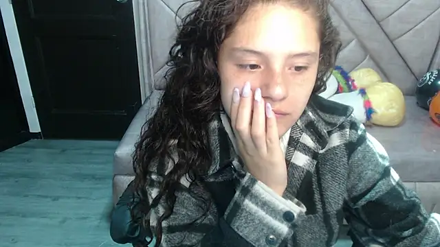 Velvet Moon V online show from October 2025 01:10:02 PM