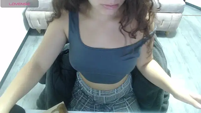 Velvet Moon V online show from January 2026 01:14:01 PM