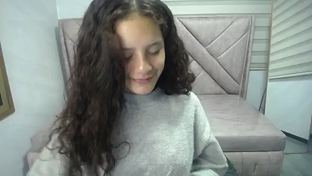 Velvet Moon V online show from October 2025 01:12:02 PM