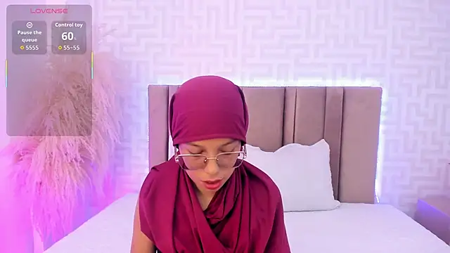 naishaa  online show from May 2026 06:34:02 PM