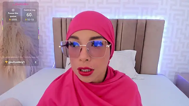 Snapshot of naishaa_ chatting on June 2026 05:07:02 PM naishaa online show from June 2026 05:07:02 PM