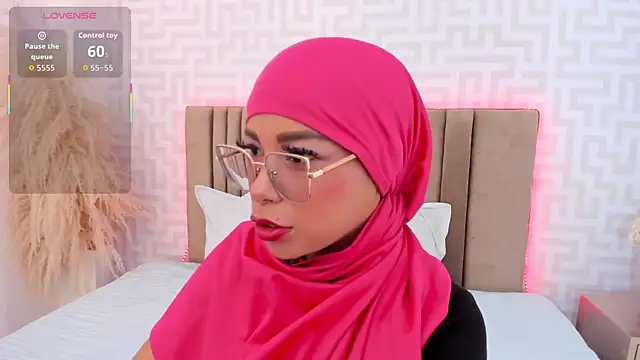 Snapshot of naishaa_ chatting on June 2026 05:13:02 PM naishaa online show from June 2026 05:13:02 PM
