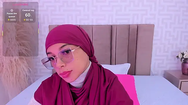 Snapshot of naishaa_ chatting on March 2026 06:34:02 PM naishaa online show from March 2026 06:34:02 PM