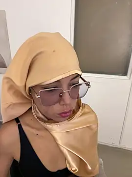 naishaa  online show from February 2026 06:41:01 PM