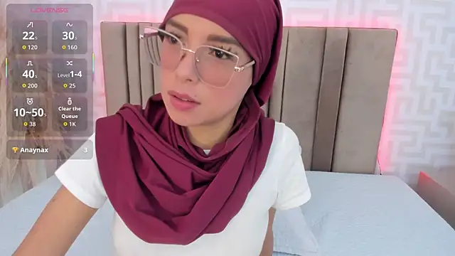 Snapshot of naishaa_ chatting on June 2026 05:01:01 PM naishaa online show from June 2026 05:01:01 PM