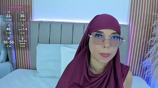 naishaa  online show from November 2025 06:33:02 PM