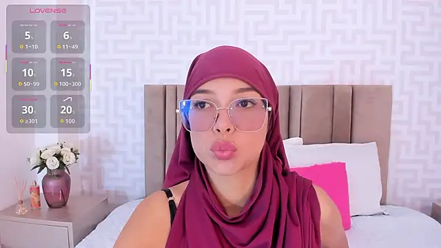 naishaa  online show from February 2026 06:51:02 PM