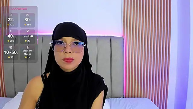 naishaa  online show from October 2025 06:30:01 PM