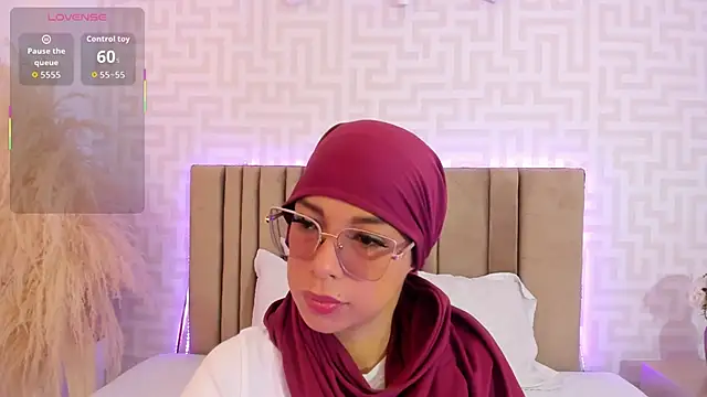 Snapshot of naishaa_ chatting on June 2026 04:56:01 PM naishaa online show from June 2026 04:56:01 PM