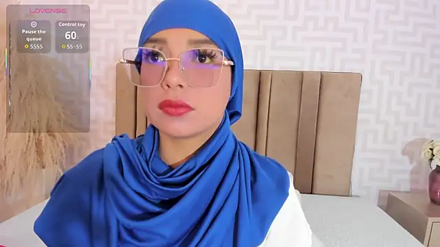 Snapshot of naishaa_ chatting on June 2026 04:28:01 PM naishaa online show from June 2026 04:28:01 PM