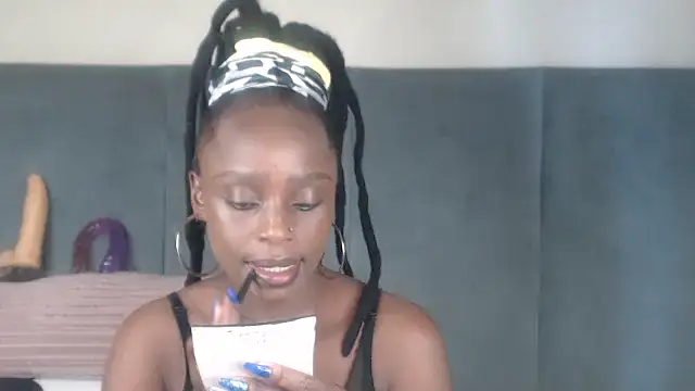 Jah-Queen online show from November 2025 01:15:02 PM