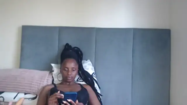 Snapshot of Jah-Queen chatting on January 2026 02:42:01 PM Jah-Queen online show from January 2026 02:42:01 PM