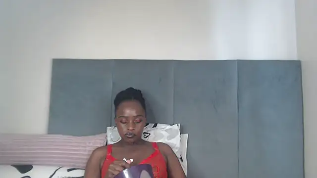Snapshot of Jah-Queen chatting on March 2026 08:33:02 AM Jah-Queen online show from March 2026 08:33:02 AM