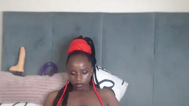 Jah-Queen online show from November 2025 10:03:02 PM