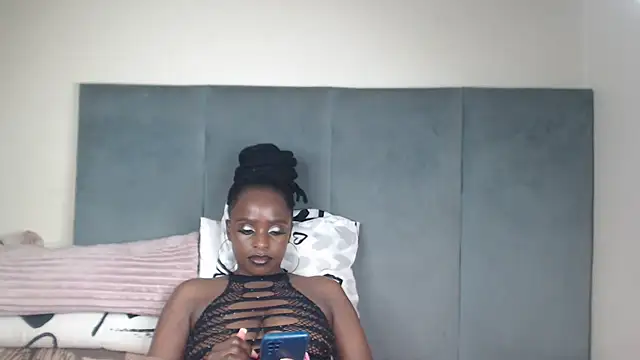 Snapshot of Jah-Queen chatting on April 2026 05:41:02 PM Jah-Queen online show from April 2026 05:41:02 PM