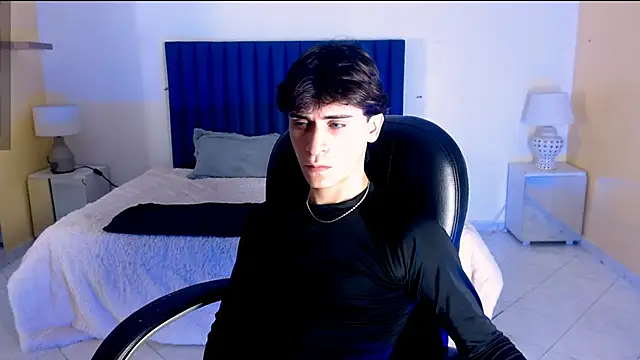 Snapshot of RoberthAlv chatting on February 2026 01:52:02 PM RoberthAlv online show from February 2026 01:52:02 PM