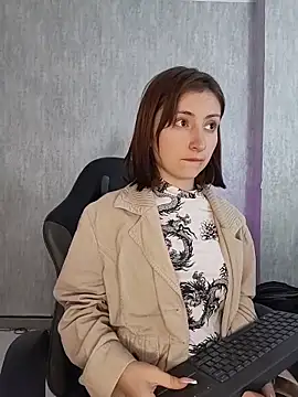 AriMonoban online show from February 2026 01:08:01 PM