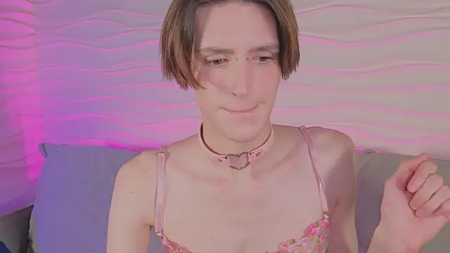 madi snow online show from October 2025 05:19:02 AM