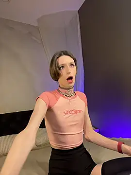 madi snow online show from November 2025 12:15:02 PM