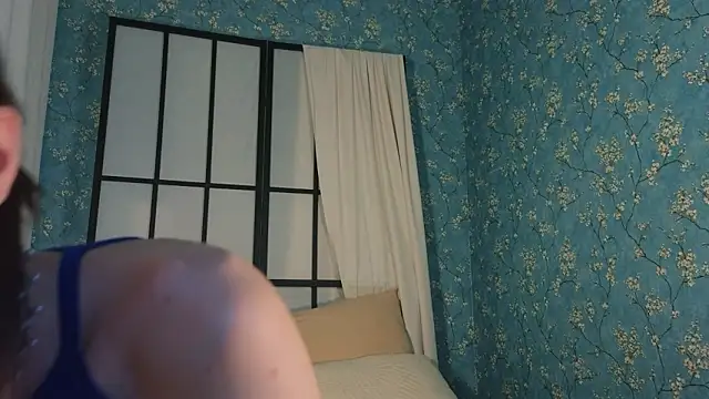 madi snow online show from January 2026 12:30:01 PM