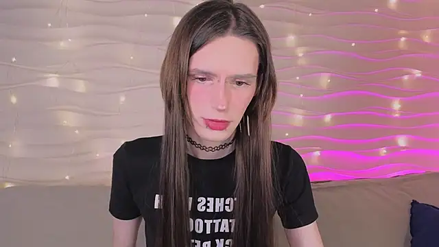 madi snow online show from January 2026 05:44:02 AM