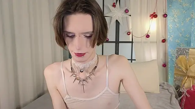 madi snow online show from December 2025 12:20:02 PM