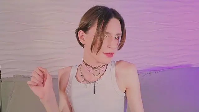 madi snow online show from November 2025 05:22:01 AM