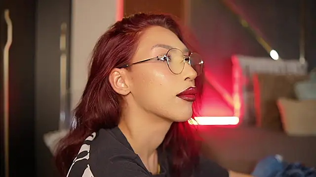  ChloeLee  online show from May 2026 01:04:01 PM