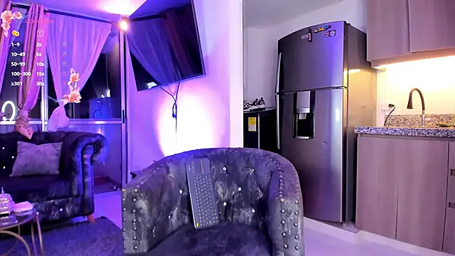  Mia Pink  online show from May 2026 04:42:01 AM