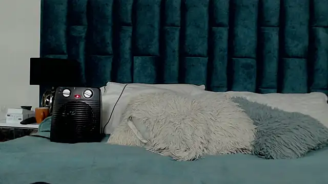 Snapshot of Emma_Foxi chatting on November 2025 09:48:01 PM Emma Foxi online show from November 2025 09:48:01 PM