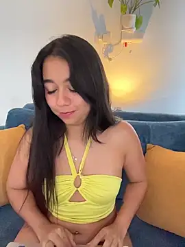 Lily June online show from December 2025 08:33:02 PM