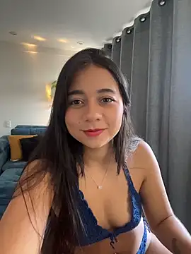 Lily June online show from November 2025 05:40:01 PM