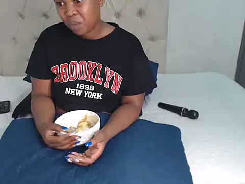 Snapshot of Lolly_Ramochele chatting on February 2026 09:23:01 PM Lolly Ramochele online show from February 2026 09:23:01 PM