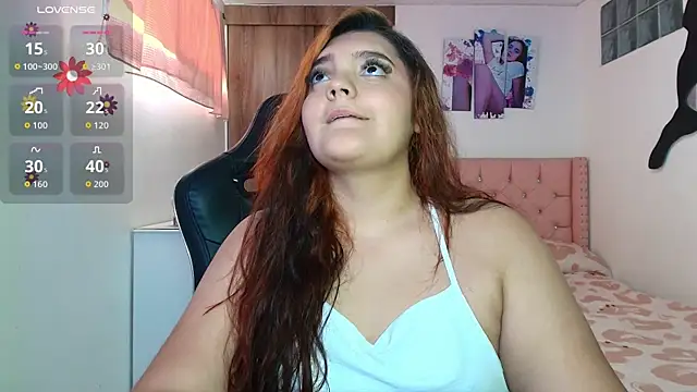 Snapshot of rose_blu chatting on September 2025 10:21:02 PM rose blu online show from September 2025 10:21:02 PM