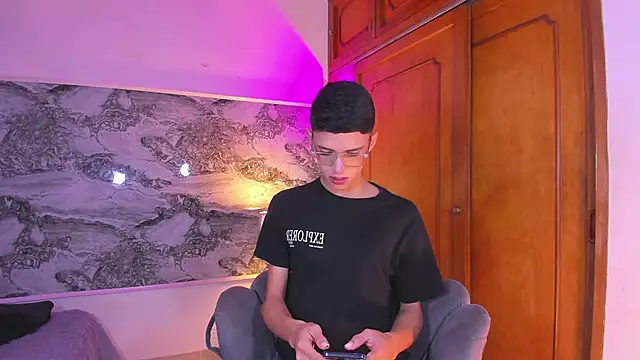 Snapshot of BILLY_JAMEES chatting on February 2026 11:50:01 AM BILLY JAMEES online show from February 2026 11:50:01 AM