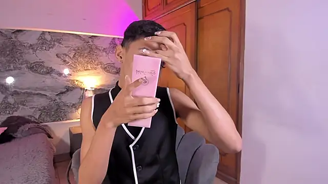 Snapshot of BILLY_JAMEES chatting on February 2026 12:27:01 PM BILLY JAMEES online show from February 2026 12:27:01 PM