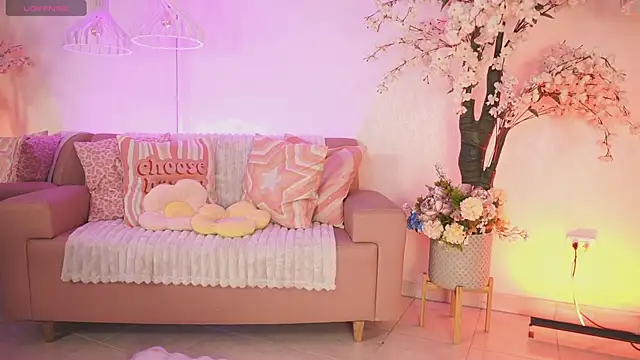 JadeSummerr online show from November 2025 11:36:01 AM