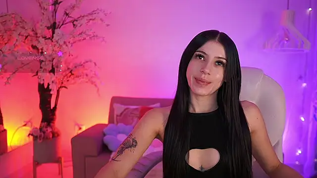 Snapshot of JadeSummerr chatting on May 2026 11:37:02 AM JadeSummerr online show from May 2026 11:37:02 AM