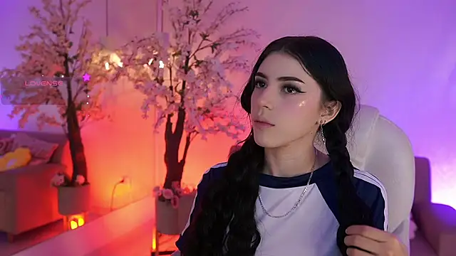 JadeSummerr online show from March 2026 11:43:01 AM