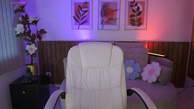 Snapshot of JadeSummerr chatting on June 2026 11:54:02 AM JadeSummerr online show from June 2026 11:54:02 AM