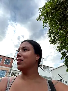 Snapshot of LICEET chatting on October 2025 11:44:01 AM LICEET online show from October 2025 11:44:01 AM