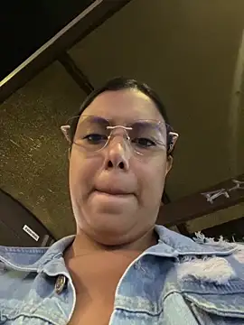 Snapshot of LICEET chatting on October 2025 11:41:02 PM LICEET online show from October 2025 11:41:02 PM