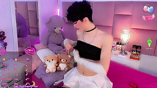 Snapshot of Baby_FenixTS chatting on November 2025 05:18:01 AM Baby FenixTS online show from November 2025 05:18:01 AM