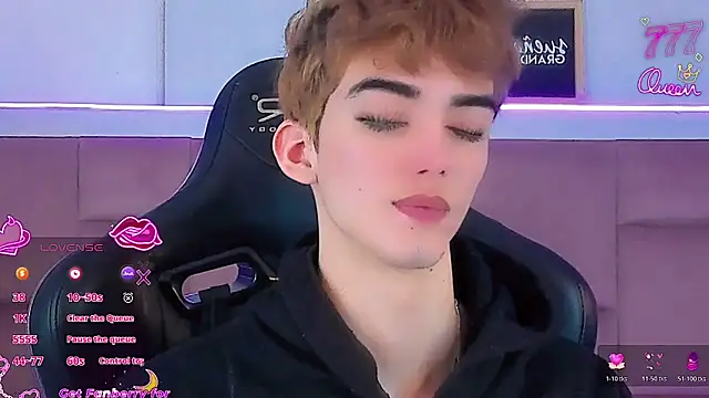 Baby FenixTS online show from February 2026 07:02:02 PM